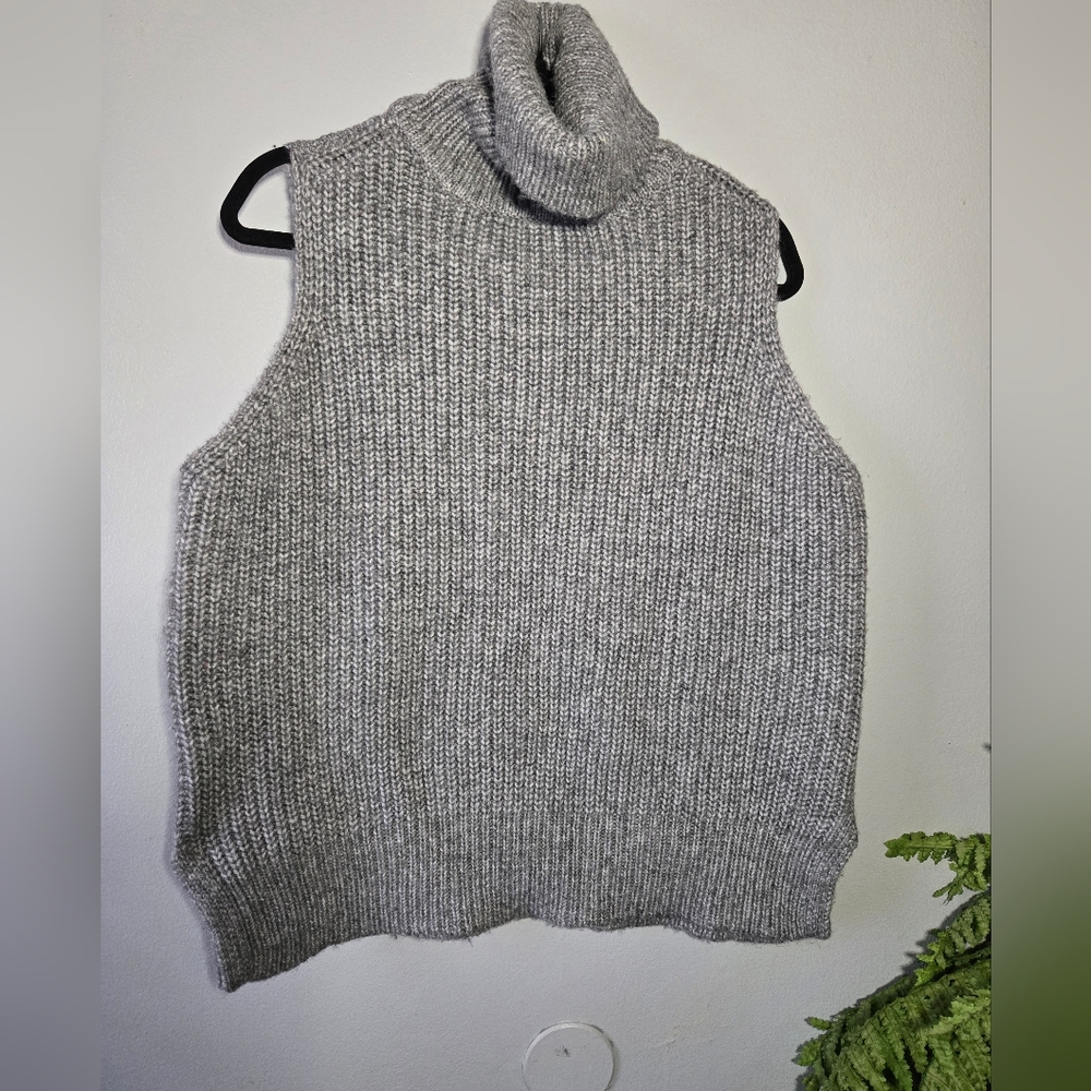 Eloquii Chunky Knit Sleeveless Turtleneck Sweater Vest‎ – Size 14/16 – Gray